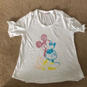 Adorable Mickey Lularoe shirt